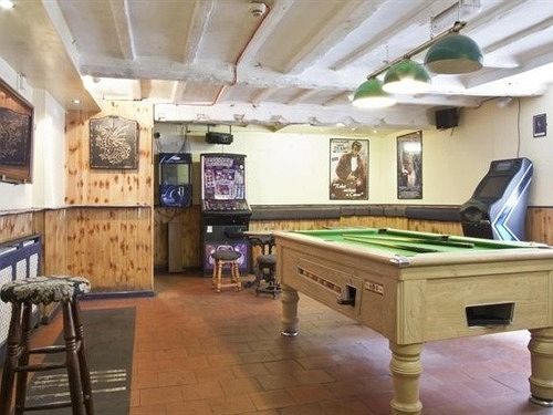 Cain Valley Hotel Llanfyllin Экстерьер фото